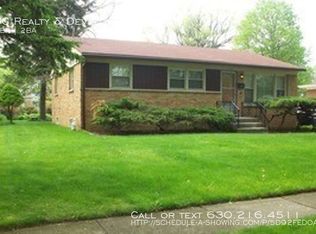 1110 S Fern Dr, Mount Prospect, IL