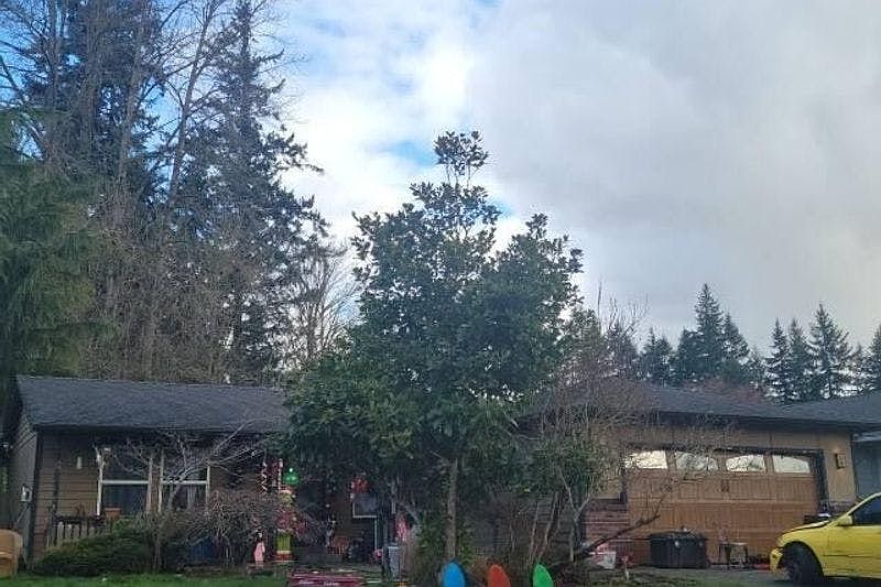 1st image of 131 Alder St