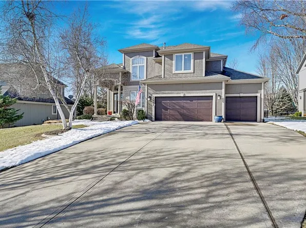 14408 Fairway St, Leawood, KS 66224