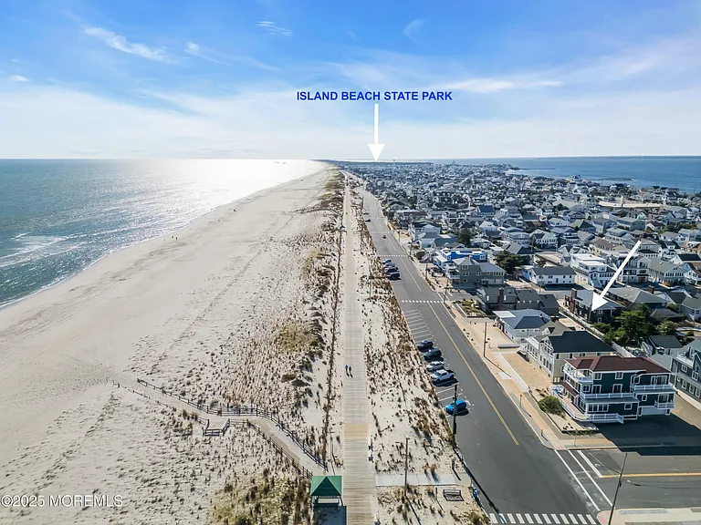 913 N Ocean Ave — Photo 8