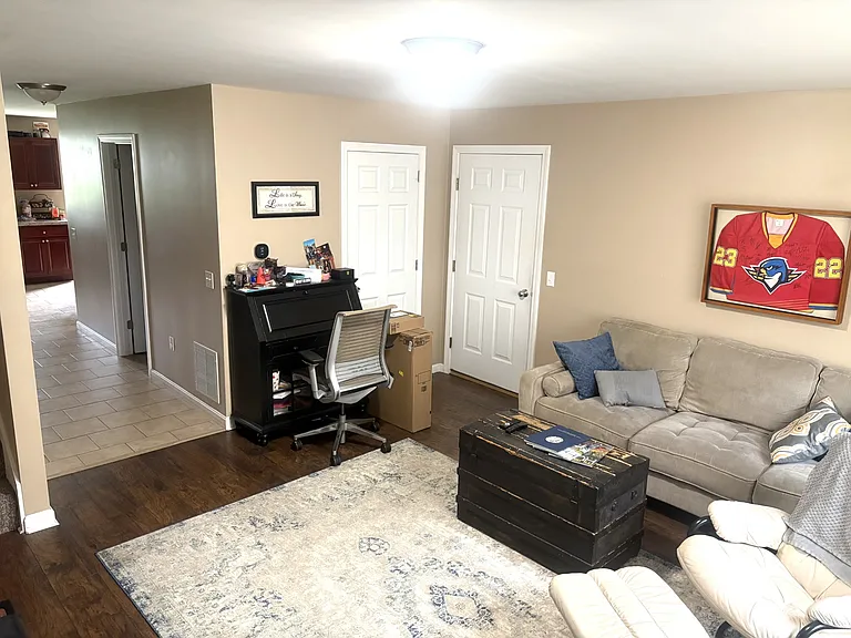 12-14 Ellison Ave #1 — Photo 3