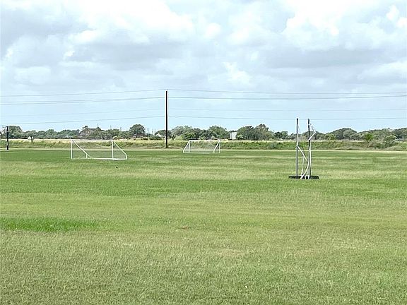 4th image of 0 W Loop St