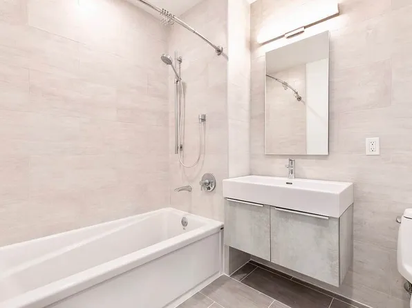 144-74 Northern Boulevard image 9 of 15