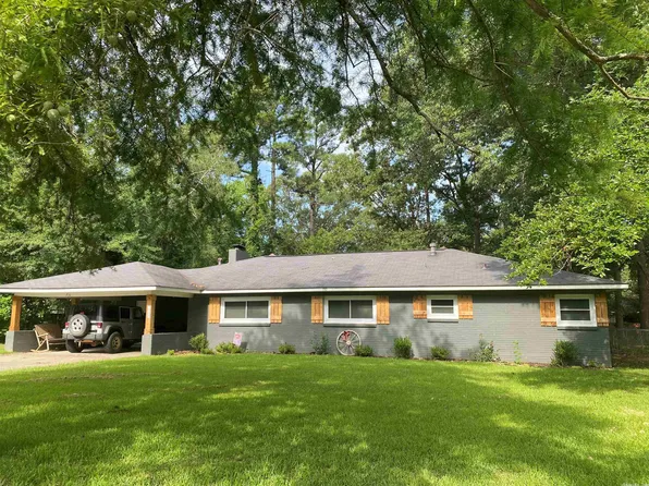 710 Walnut St, Crossett, AR 71635