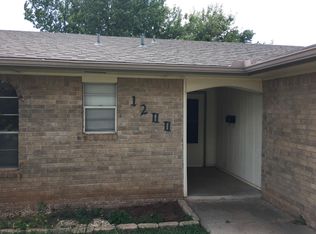 1200 Ridgeway Dr, Yukon, OK 73099