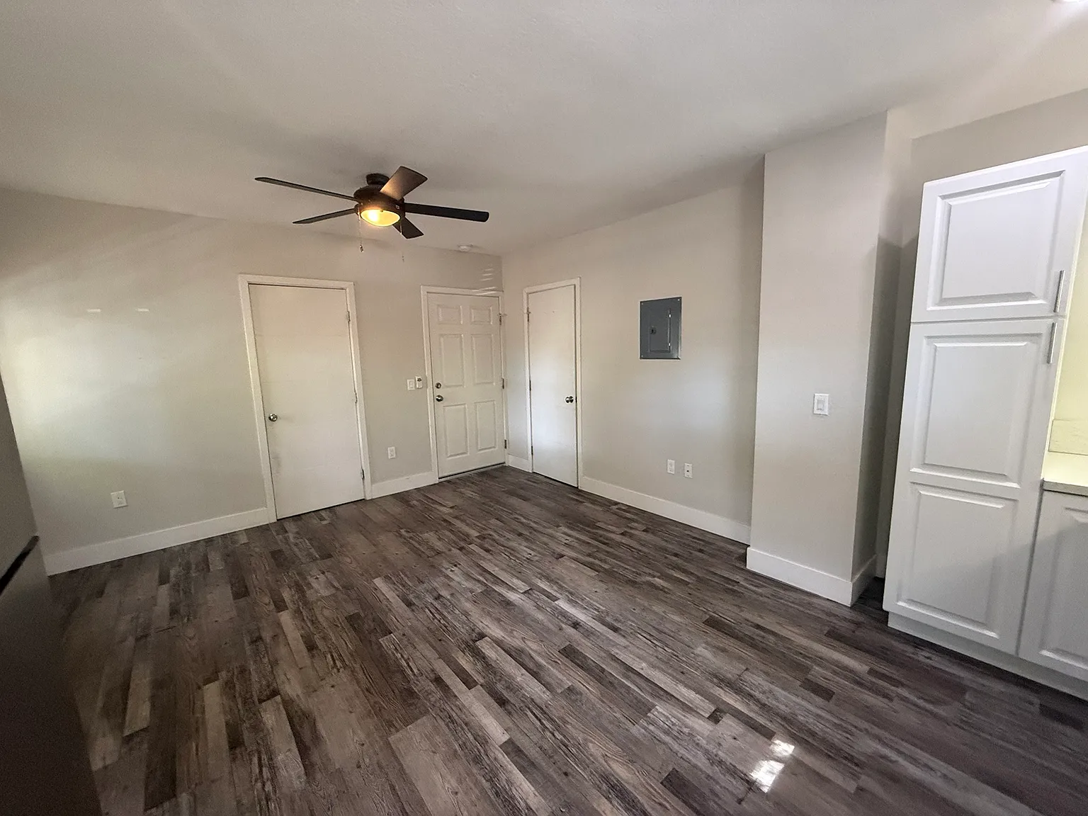 Studio, 350 sqft, $1,250 — Photo 3