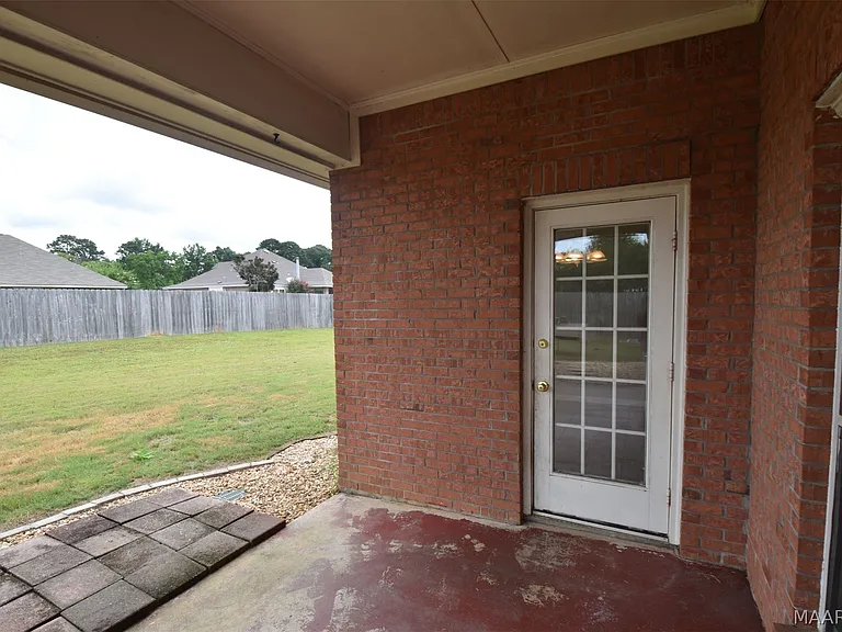 1691 Rambling Brook Ln — Photo 4