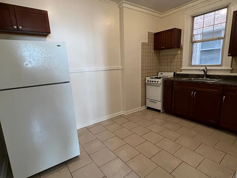 41 Jeanette St #2 — Photo 6
