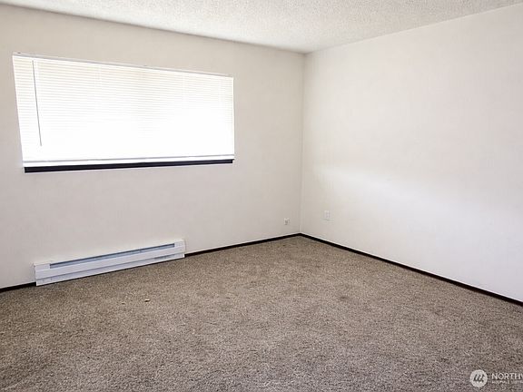 4th image of 1100 Coolidge Road