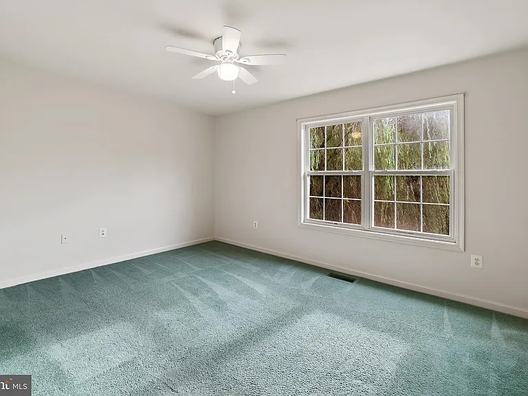 570 Highland Towne Ln — Photo 17