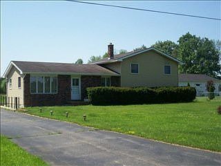 2nd image of 4600 Busch Rd