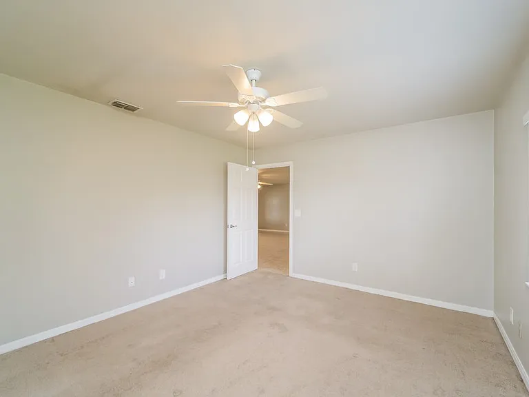 1009 Nicholas Pkwy W — Photo 10