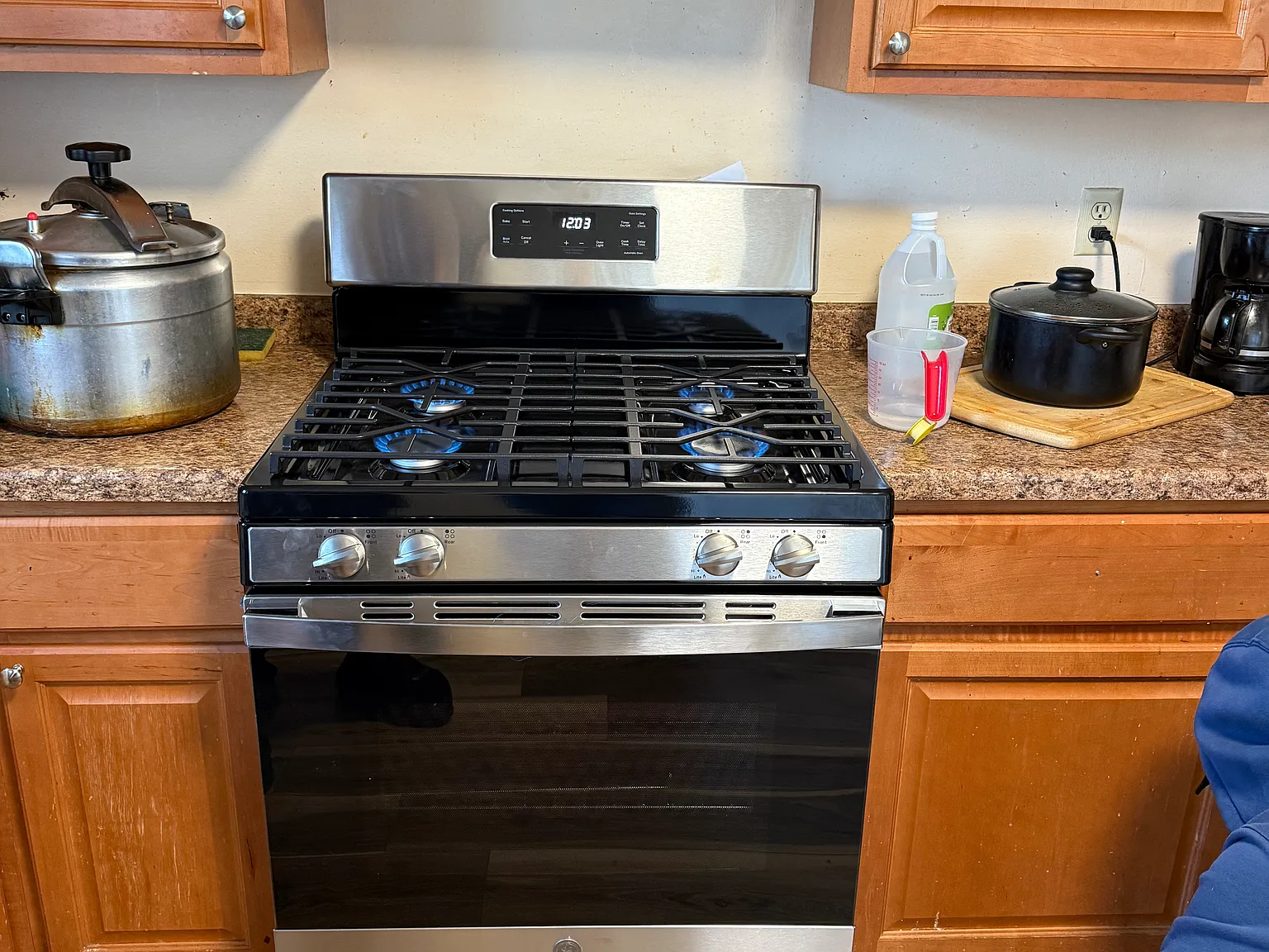 8100 W Howard Ave — Photo 4