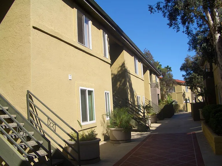 7565 Charmant Dr #410 — Photo 3