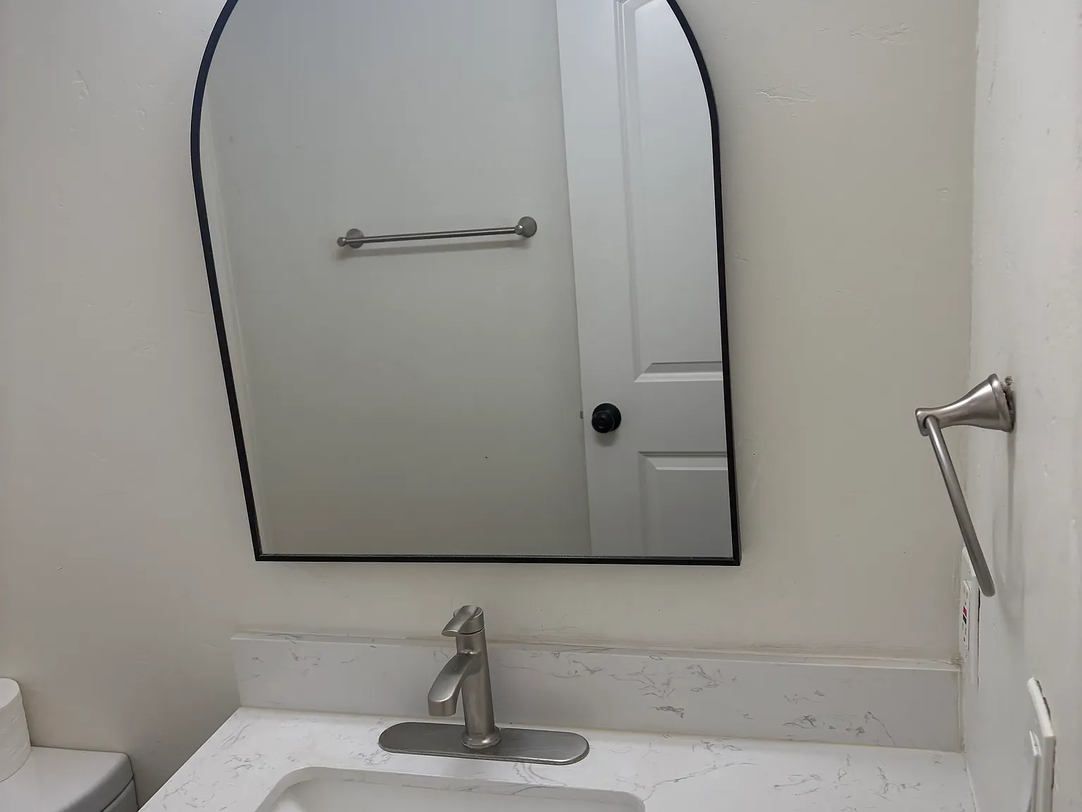 2 bed, 800 sqft, $2,350 — Photo 1