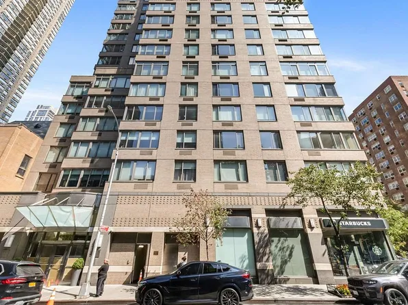 2 Columbus Ave APT 20B, New York, NY 10023