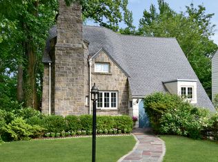 63 Ridge Rd, Larchmont, NY 10804