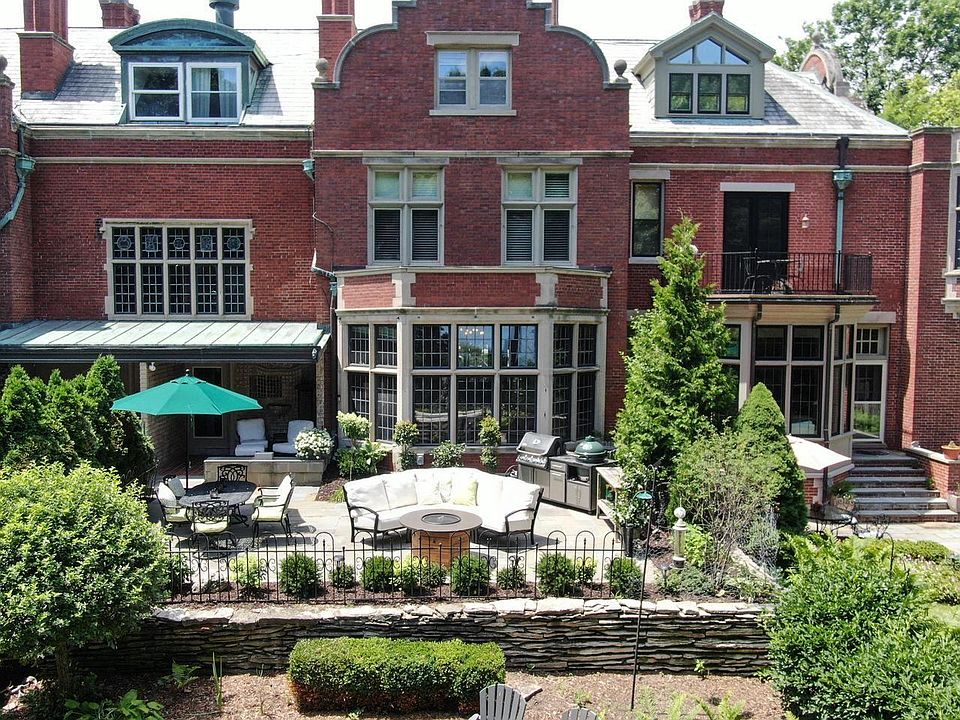 3316 N Lake Dr 3316, Milwaukee, WI 53211 Zillow