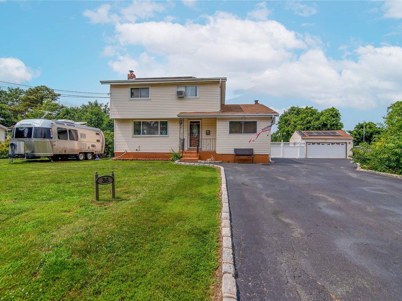 38 Circle Drive, Wheatley Heights, NY 11798 Zillow