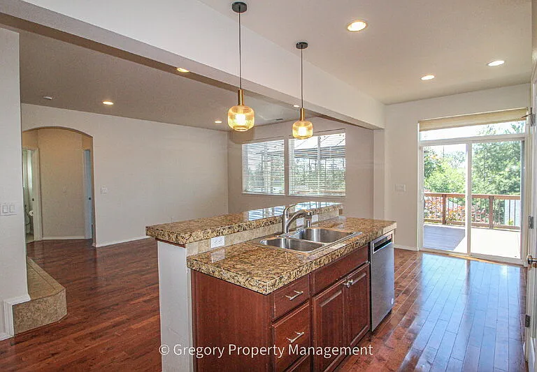 22924 42nd Dr SE — Photo 11