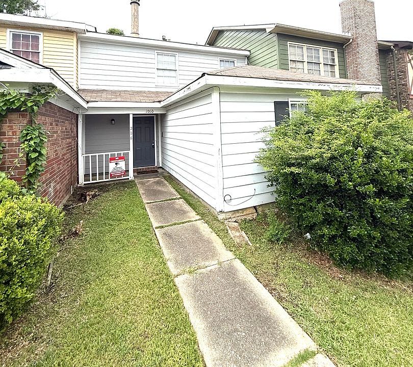 1st image of 2060 Rexford Rd