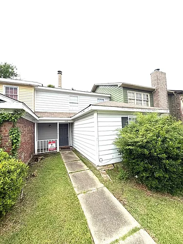 2060 Rexford Rd Photo 1
