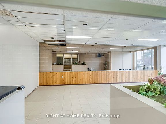 4th image of 390 Dixon Rd #413