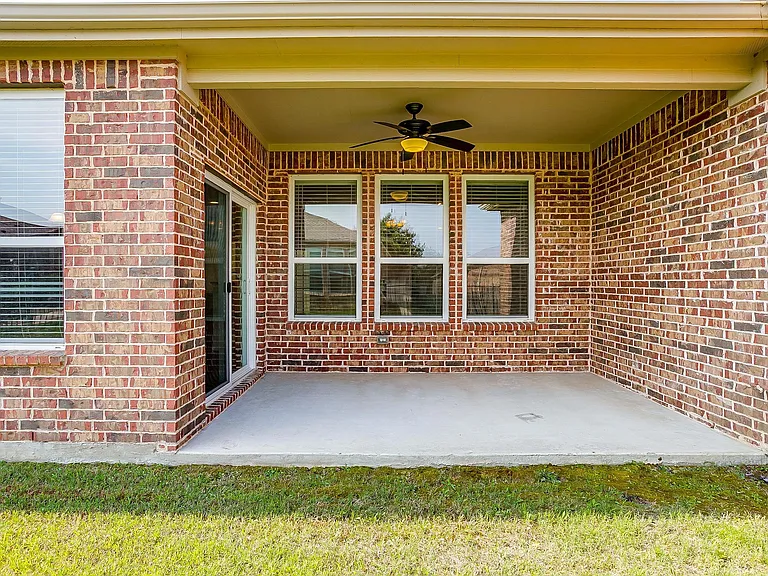 1845 Dexter Ln — Photo 23