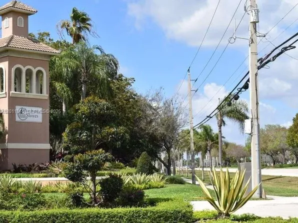 16332 SW 10th St, Pembroke Pines, FL 33027