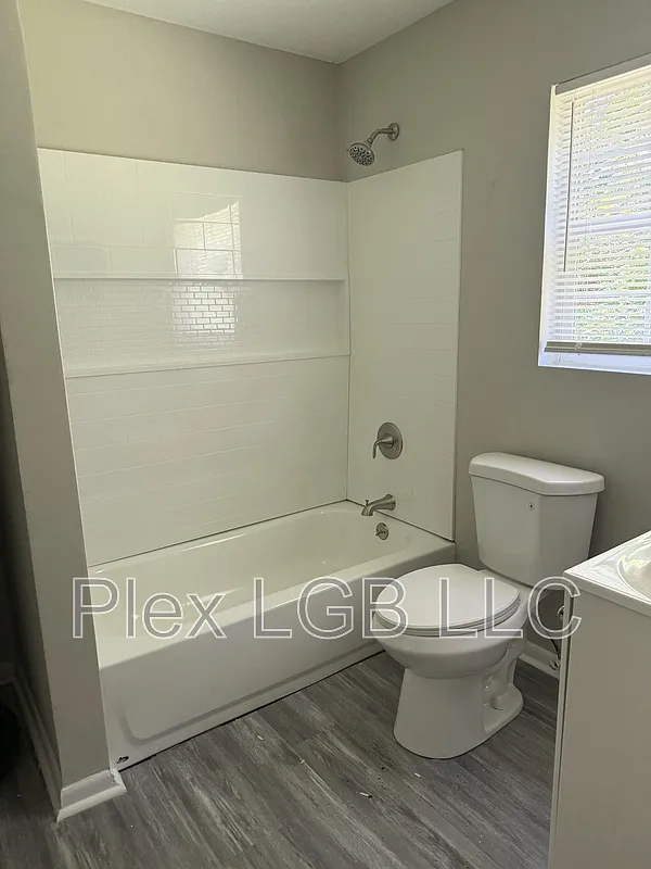 2 bed, 1.0 bath, 861 sqft, $1,025 — Photo 3