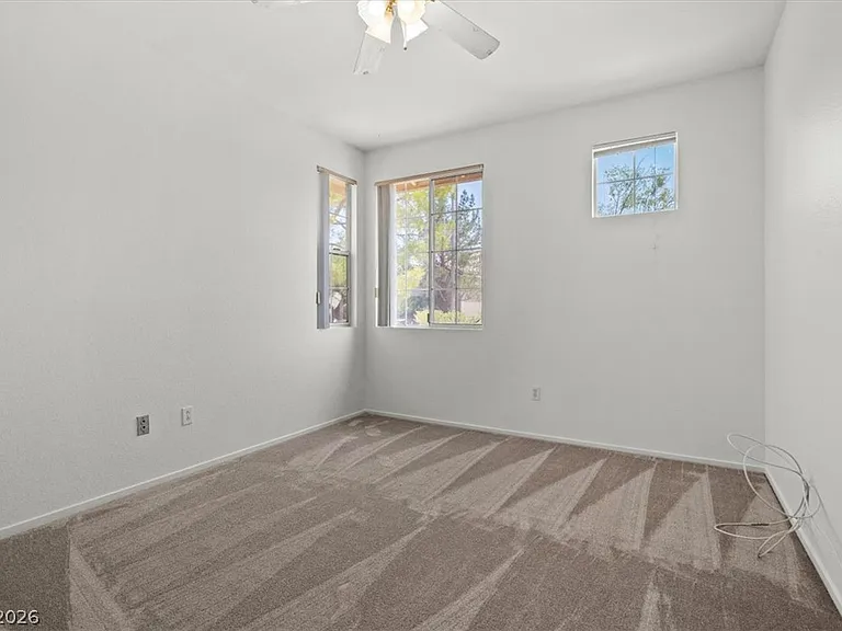 3213 Carbondale St — Photo 20