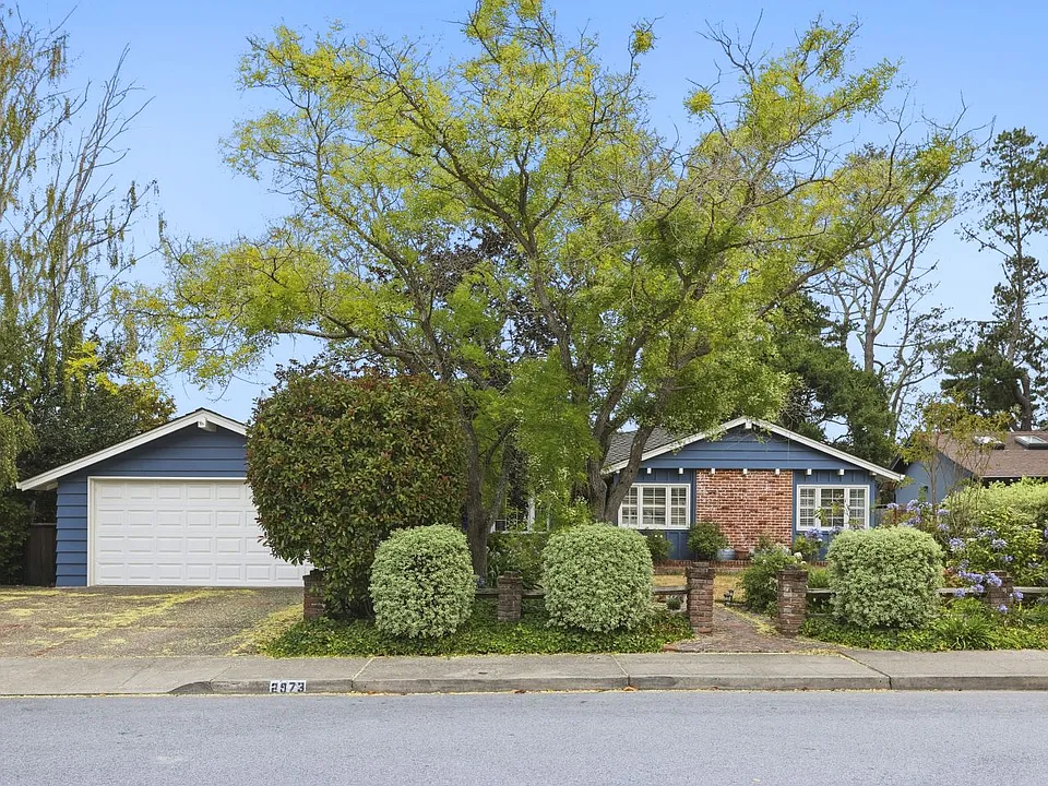2973 Arguello Dr