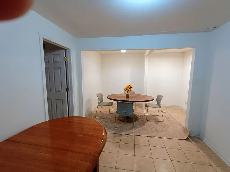 437 N Wiota St — Photo 13