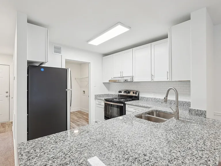 Wesley Place Apartments at Lawrenceville — Photo 5