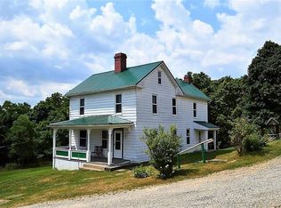 30 Glens Ln, Amity, PA 15311