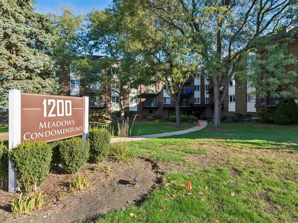 1200 W Northwest Hwy APT 211, Mount Prospect, IL 60056