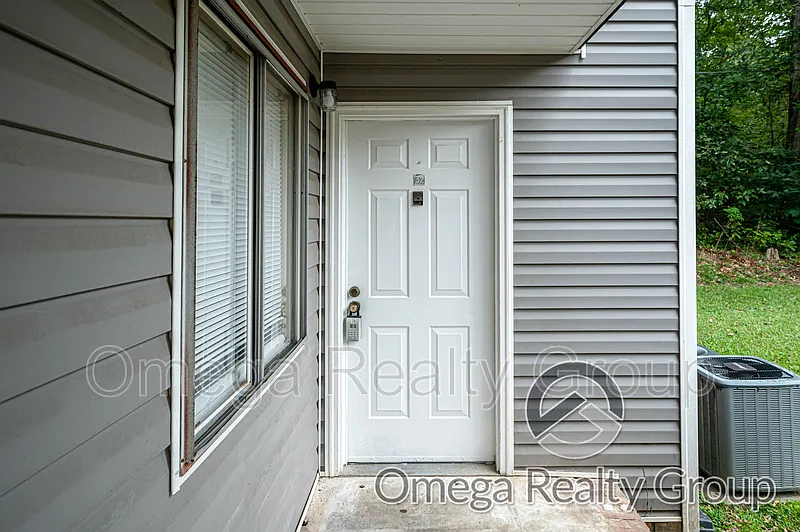 Heather Oaks Apartments — Photo 3
