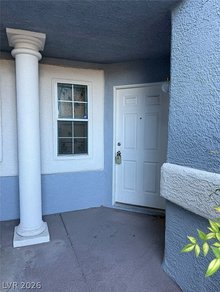 2 bed, 2.5 bath, 1394 sqft, $1,850 — Photo 2