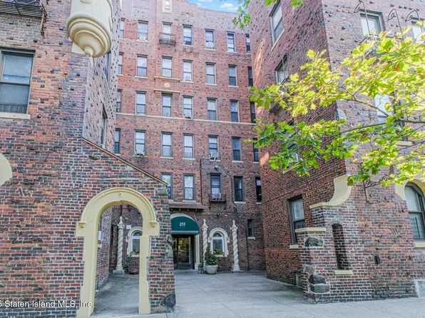 255 79th St APT A4, Brooklyn, NY 11209