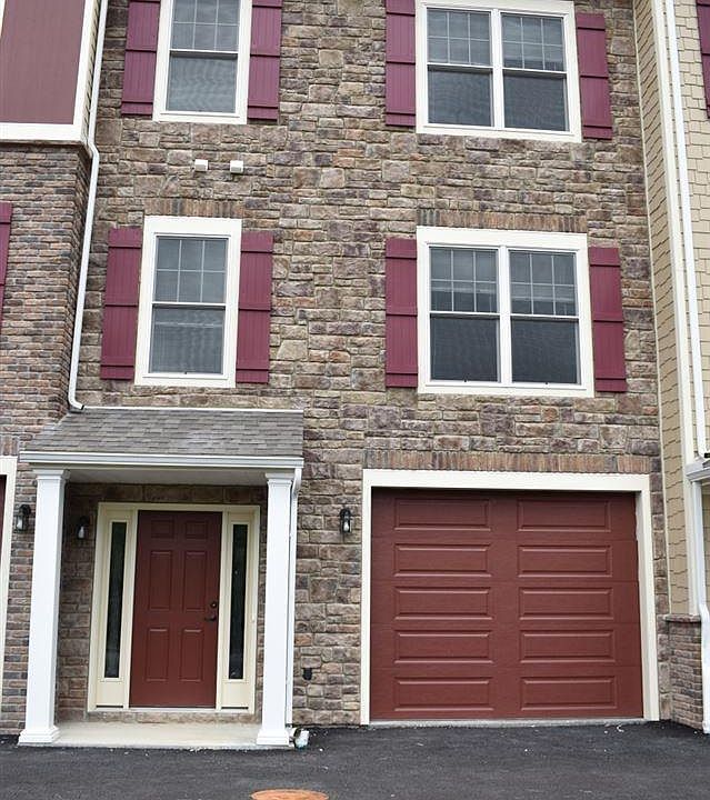 1st image of 13 Bear Creek Dr