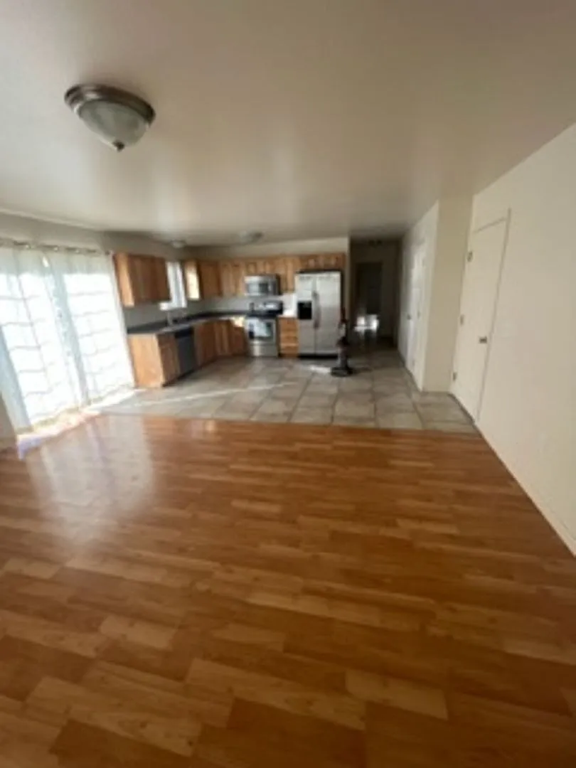 4020-4026 W Lamont Way - CDY — Photo 2