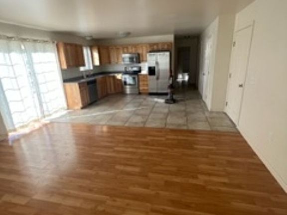 2nd image of 4020-4026 W Lamont Way #4024