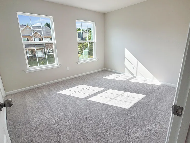 22 Echo Valley Dr — Photo 3