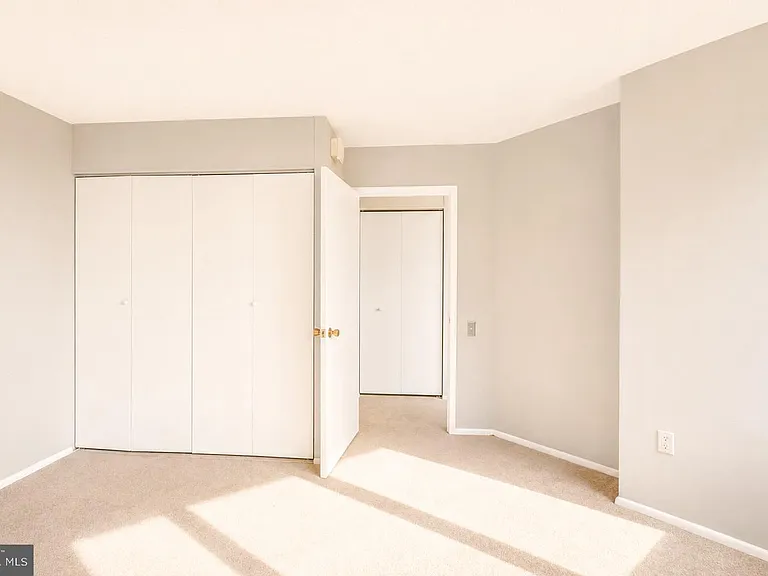 1420 Locust St #15B — Photo 9