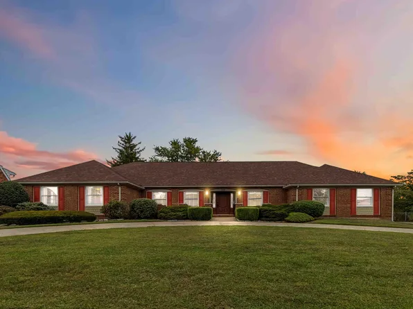 302 Corbitt Dr, Wilmore, KY 40390