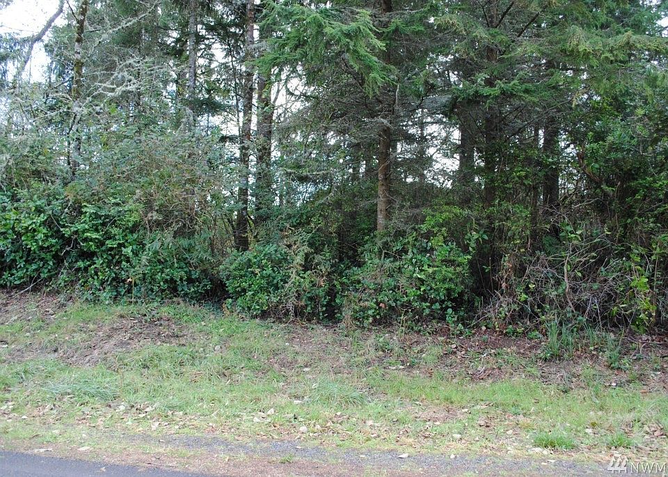 1st image of 597 Duck Lake Dr SE