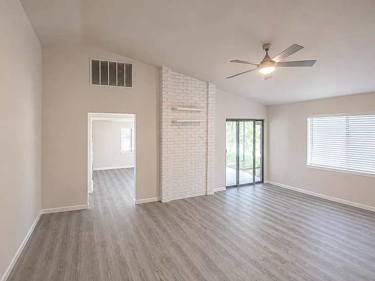 6665 Jonella Way — Photo 12