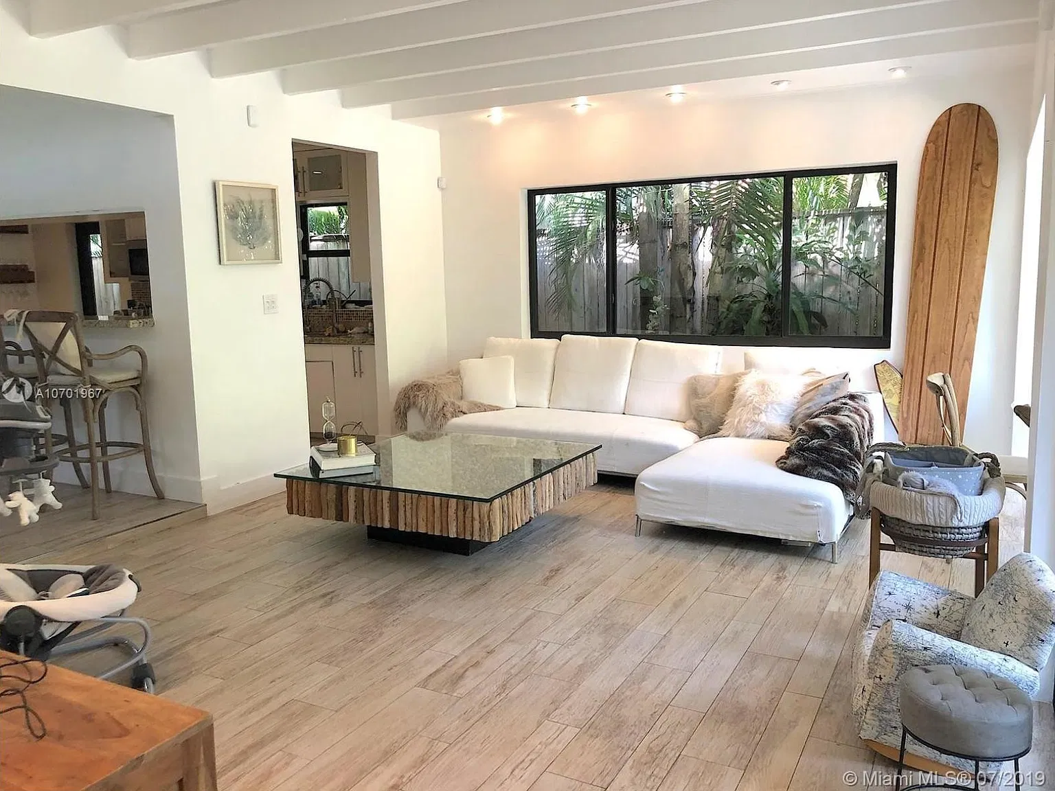 3 bed, 2300 sqft, $10,000 — Photo 3