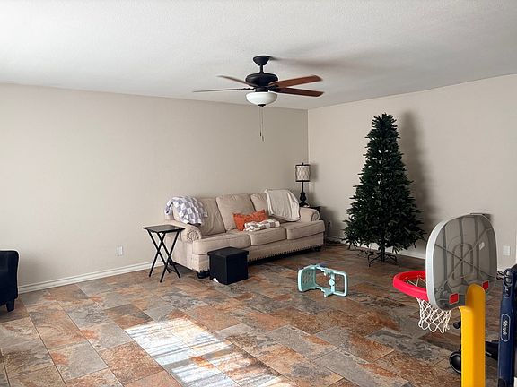 4th image of 5107 San Antonio Ave