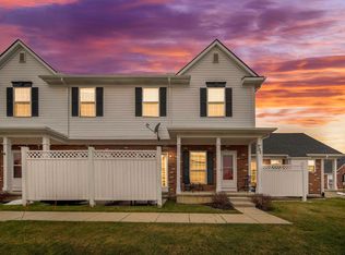 702 Riversedge Dr #26, Saline, MI 48176